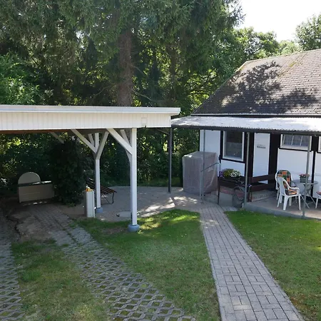Just Mit Garten Und Carport Apartment *